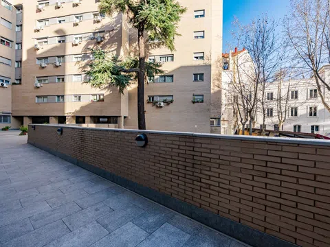Flat in calle del Concejal Benito Martín Lozano - Photo 3