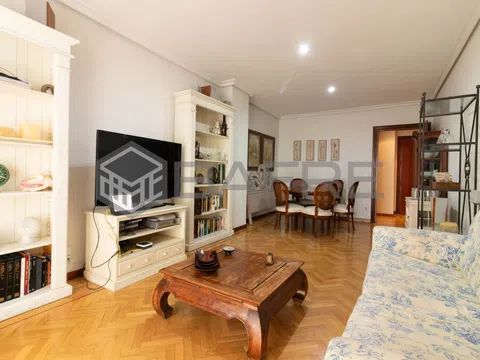 Flat - Photo 3