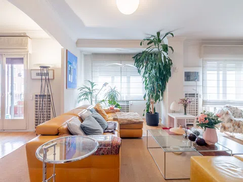 Flat in calle de Modesto Lafuente - Photo 2
