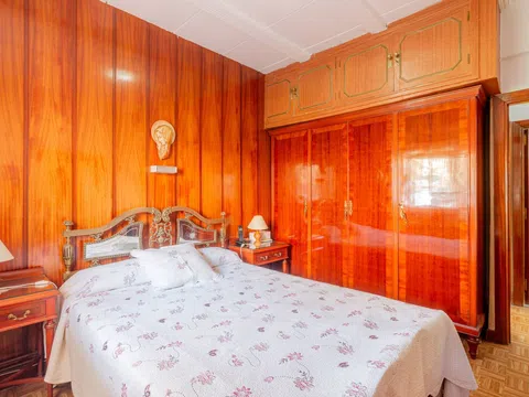 Flat in calle de Portalegre - Photo 1