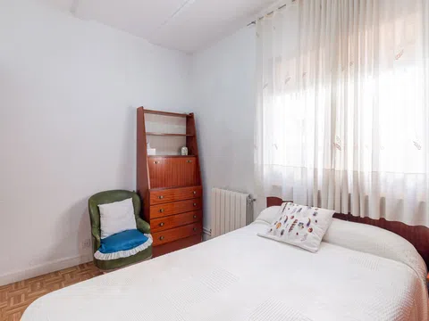 Flat in calle de Portalegre - Photo 12