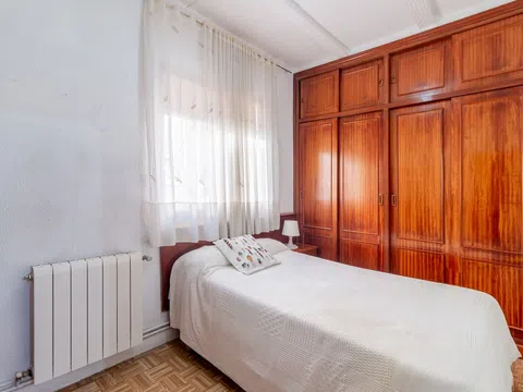 Flat in calle de Portalegre - Photo 13