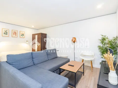 Flat in calle Virgen de la Fuensanta - Photo 2