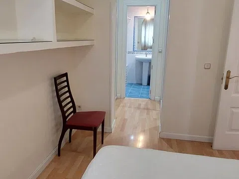 Flat - Photo 2