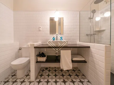 Flat in calle de Larra - Photo 17