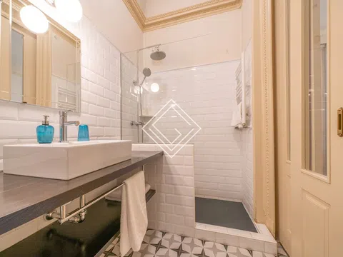 Flat in calle de Larra - Photo 18