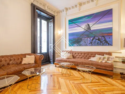 Flat in calle de Larra - Photo 3