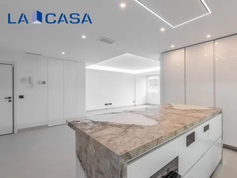 Flat in calle Marqués de la Valdavia - Photo 15
