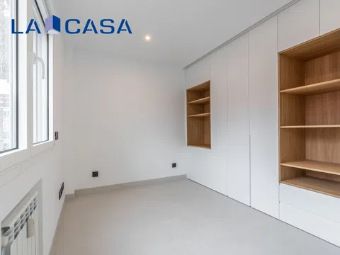 Flat in calle Marqués de la Valdavia - Photo 16