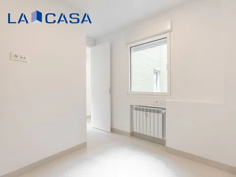 Flat in calle Marqués de la Valdavia - Photo 17