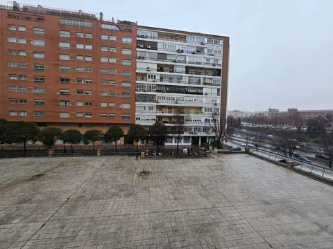 Flat in calle de la Virgen del Coro - Photo 18