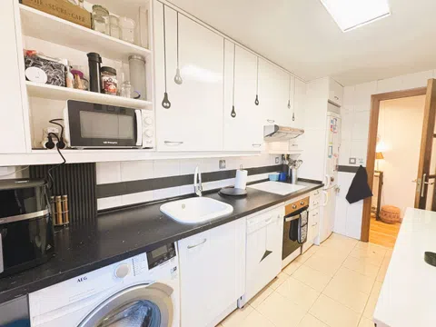 Flat in calle de Albalá - Photo 13