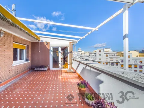 Flat in calle de Santa Engracia - Photo 2