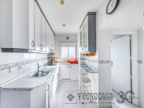 Flat in calle de Santa Engracia - Photo 17