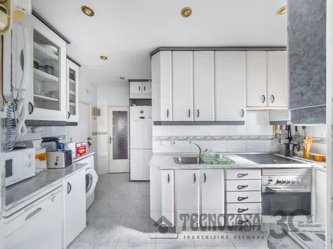 Flat in calle de Santa Engracia - Photo 18