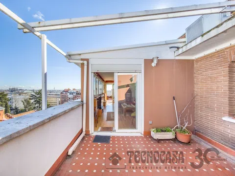Flat in calle de Santa Engracia - Photo 4