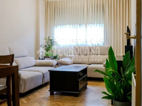Flat - Photo 2