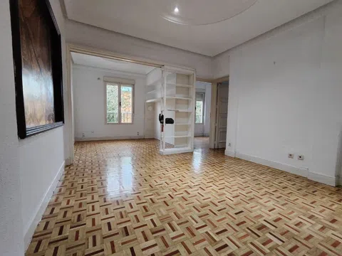 Flat in calle de Amaniel no number - Photo 1
