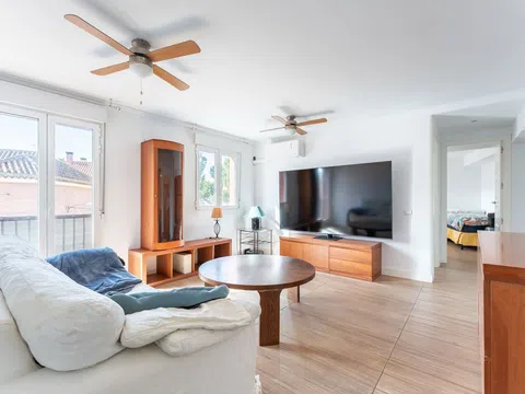 Flat in calle Chavasca - Photo 3