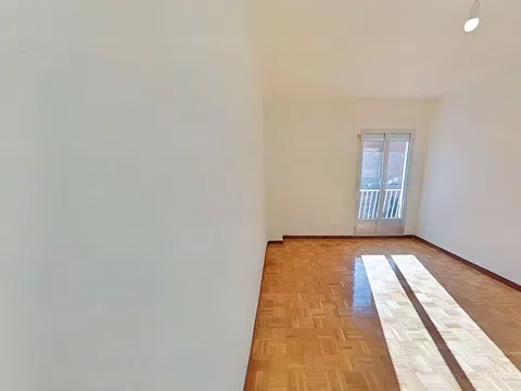 Flat - Photo 3
