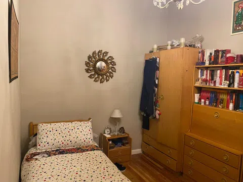 Flat in calle de Sagasta - Photo 4