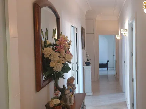 Flat in calle de Isabel la Católica - Photo 4
