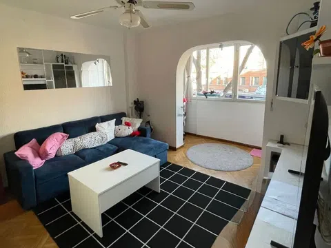 Flat in calle Zaratán - Photo 1