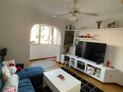 Flat in calle Zaratán - Photo 2
