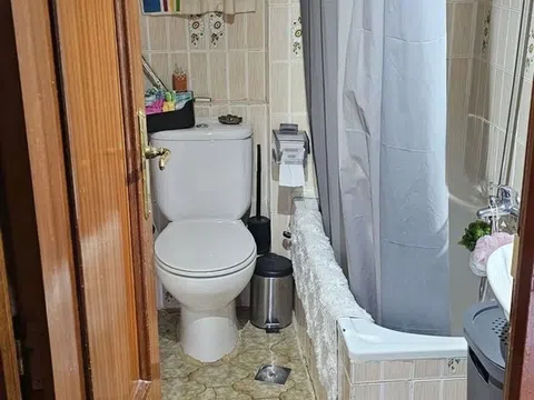 Flat in calle Zaratán - Photo 12
