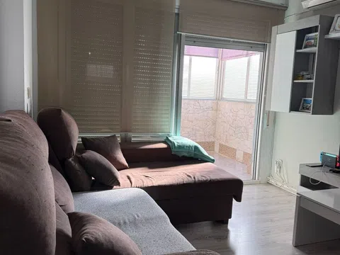 Flat - Photo 1