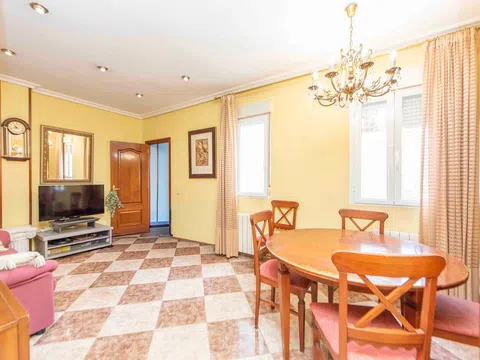 Flat in calle de Ibiza - Photo 1