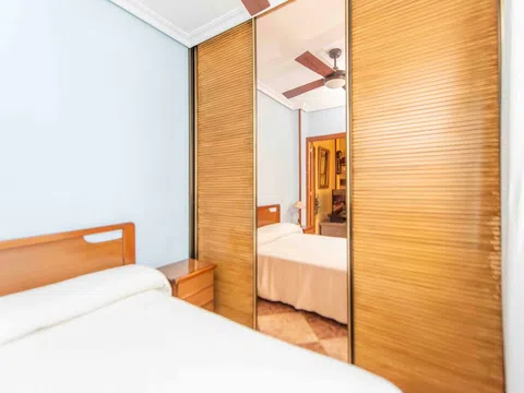 Flat in calle de Ibiza - Photo 9