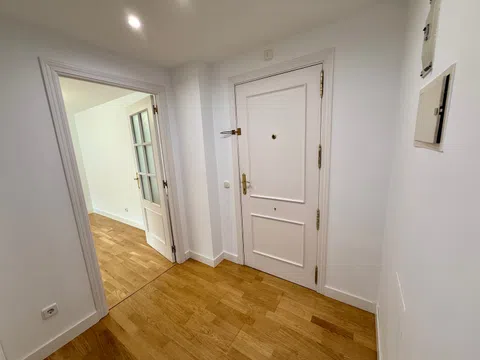 Flat in calle de María Tubau, 17 - Photo 6