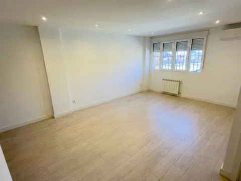 Flat - Photo 3