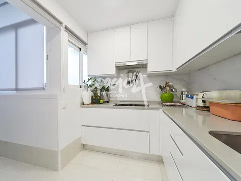 Flat in calle Velayos - Photo 11