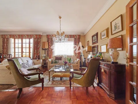 Flat in calle Velayos - Photo 5