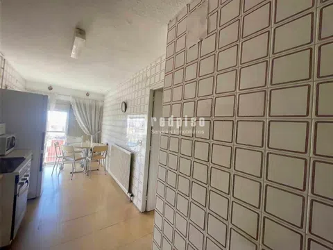 Flat in calle Jayena - Photo 10