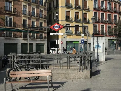 Flat in calle del Salitre - Photo 19