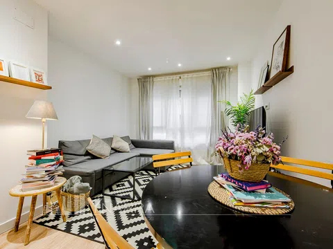 Flat in calle de Clara del Rey - Photo 6