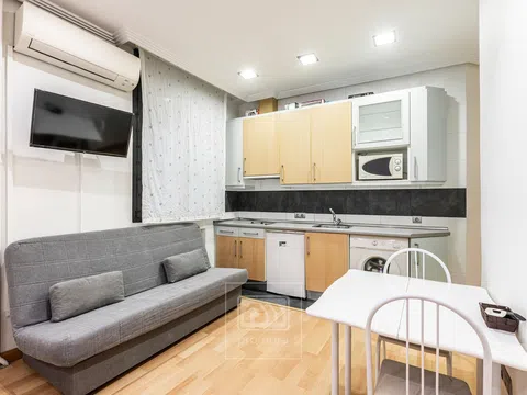 Flat in calle de Miguel Moya - Photo 19