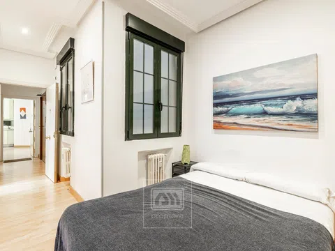 Flat in calle de Miguel Moya - Photo 4