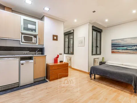 Flat in calle de Miguel Moya - Photo 6