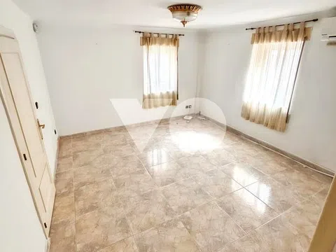 Flat in calle de los Hermanos García Noblejas - Photo 4
