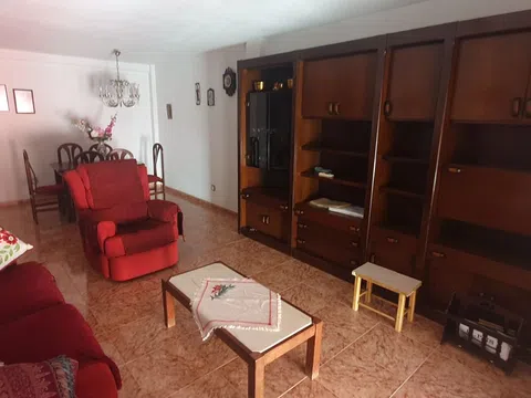 Flat in calle de Camarena - Photo 2