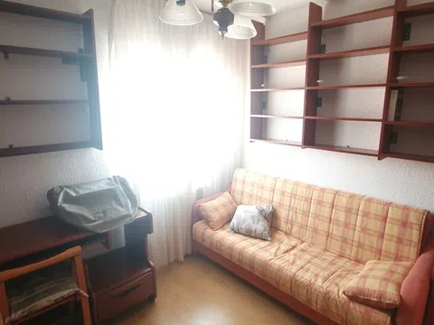 Flat in calle de Camarena - Photo 12