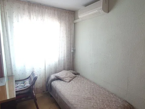 Flat in calle de Camarena - Photo 14