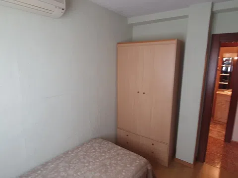 Flat in calle de Camarena - Photo 15