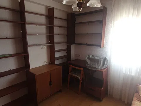 Flat in calle de Camarena - Photo 18