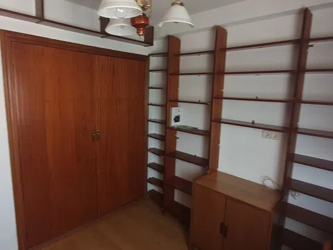 Flat in calle de Camarena - Photo 19