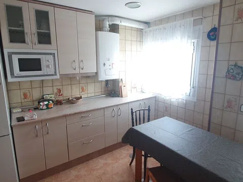 Flat in calle de Camarena - Photo 5
